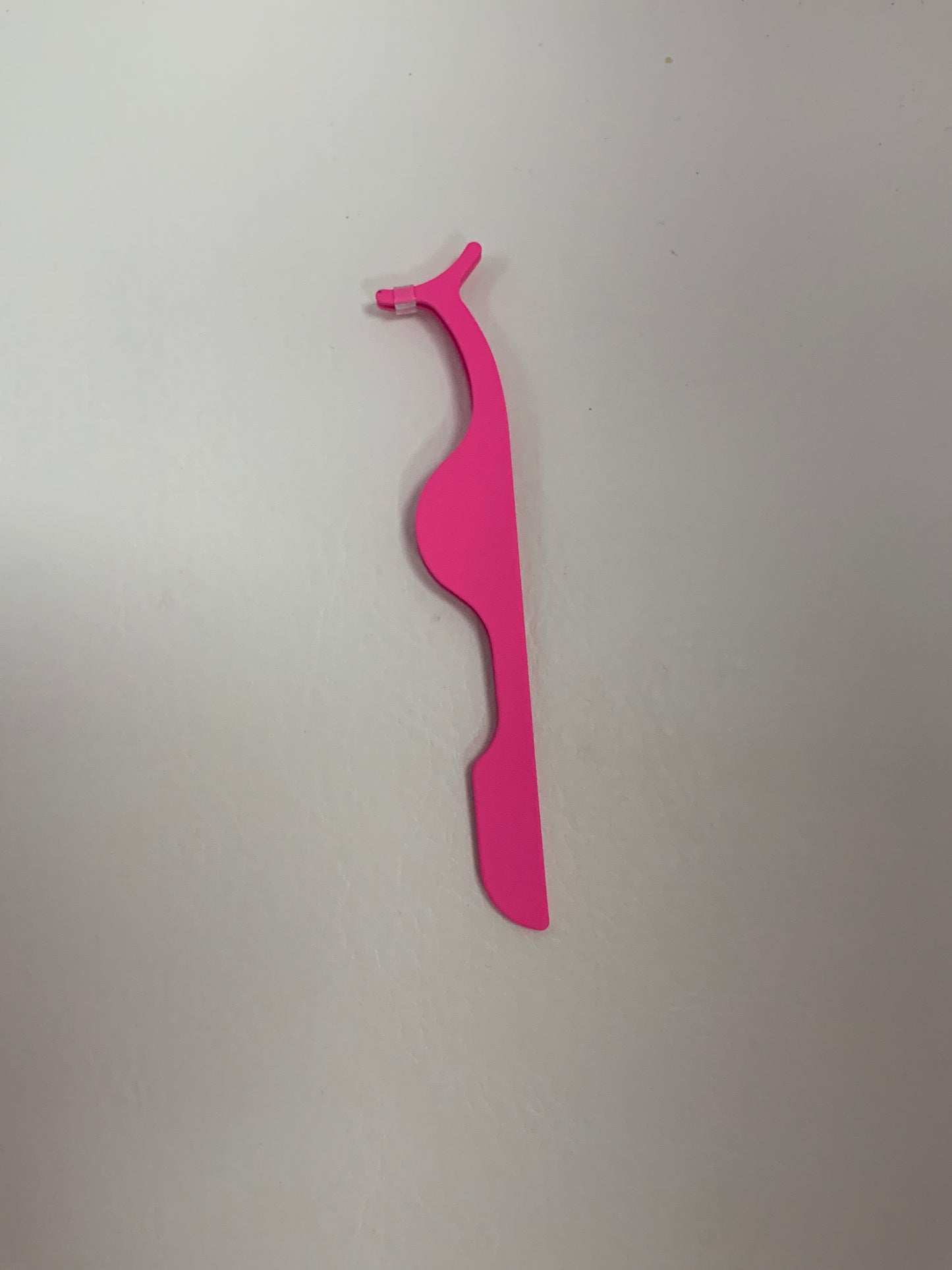 Eyelash strip applicator