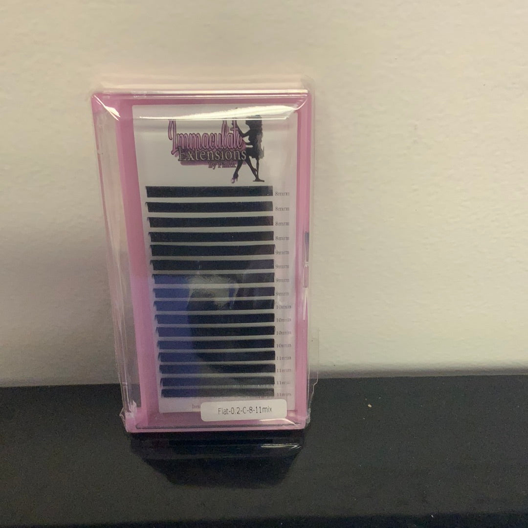 Flat base classic lashes